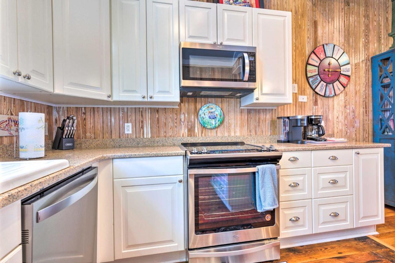 Cottage With Porch - 3 Min Walk To Bay St Louis Bay St. Louis Екстериор снимка
